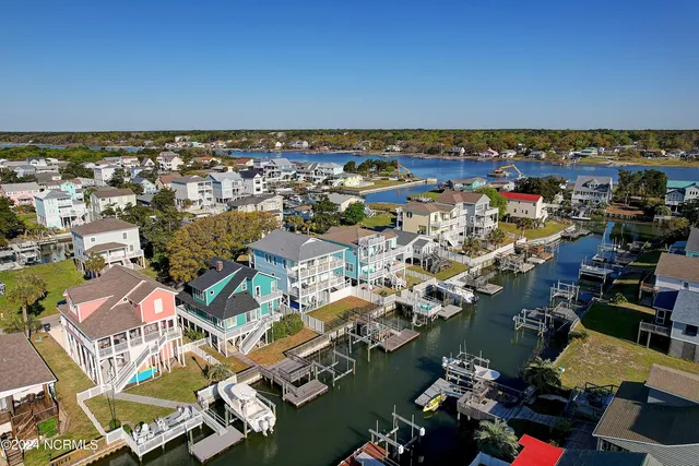 $1,050,000 | 144 Tuna Drive, Holden Beach, NC 28462
