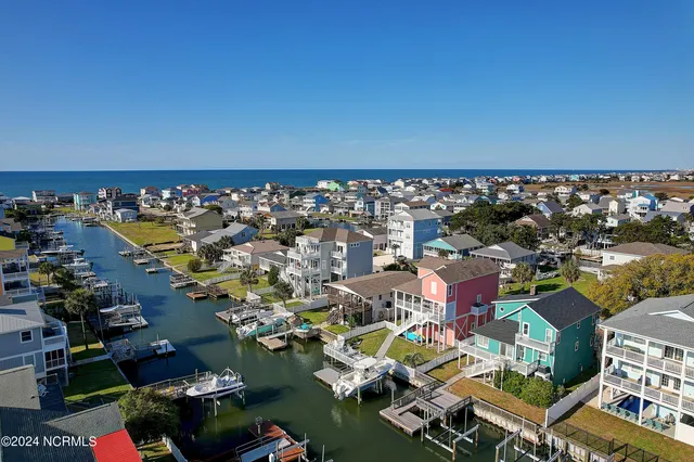 $1,050,000 | 144 Tuna Drive, Holden Beach, NC 28462