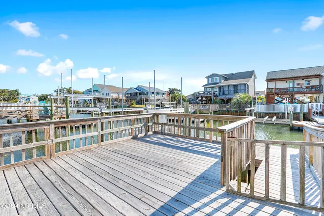 $1,050,000 | 144 Tuna Drive, Holden Beach, NC 28462
