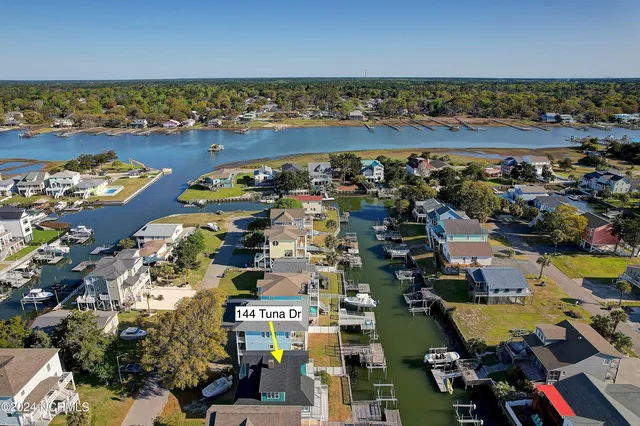 $1,050,000 | 144 Tuna Drive, Holden Beach, NC 28462