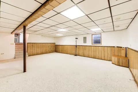 a view of a garage