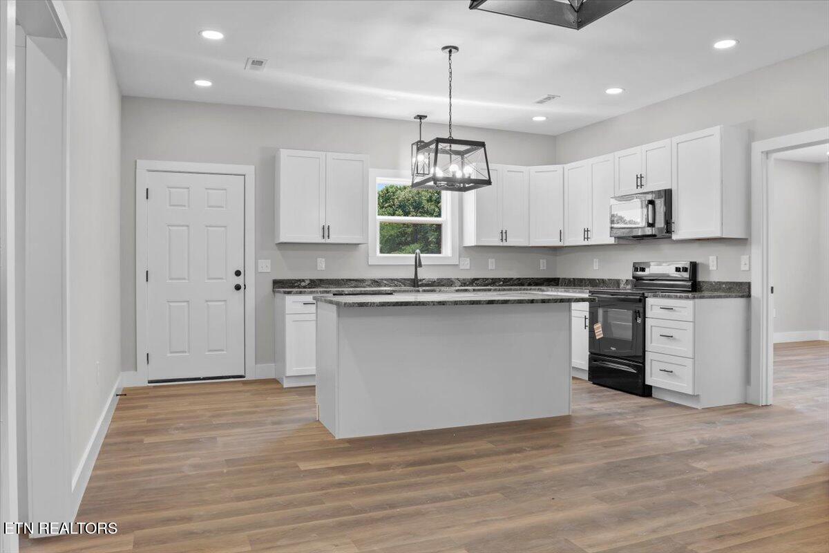 146 Eva Lane Rutledge, TN 37861 - Photo 10 of 42 10-Kitchen