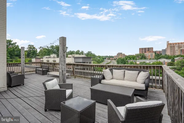 $1,900 | 1730 Arlington Boulevard, Unit 205, Arlington, VA 22209