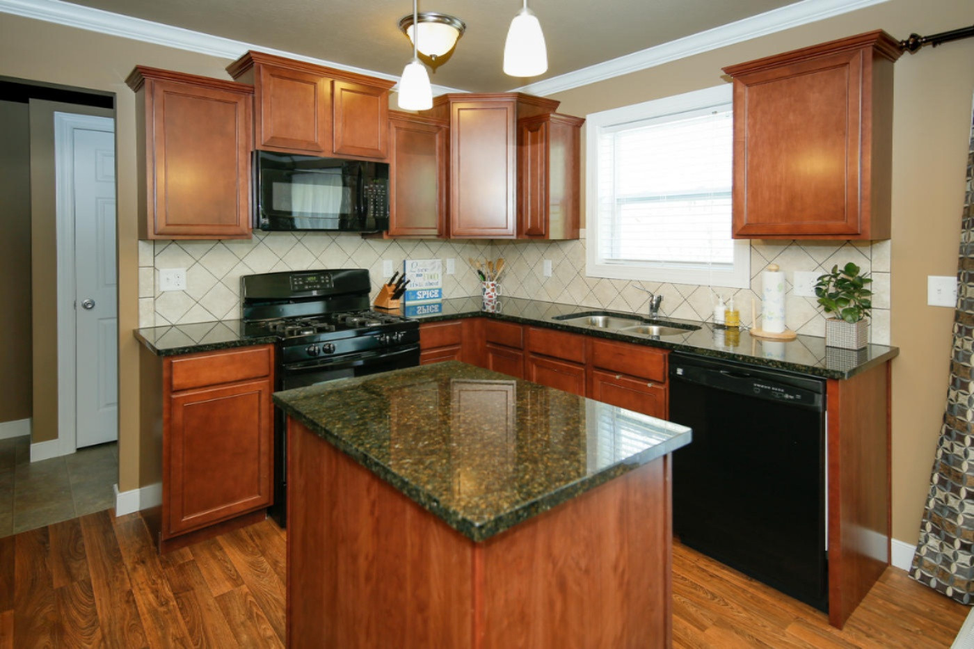 412 Ridgeline Road Springfield, MI 49037 - Photo 7 of 21 412 Ridgeline Rd-107