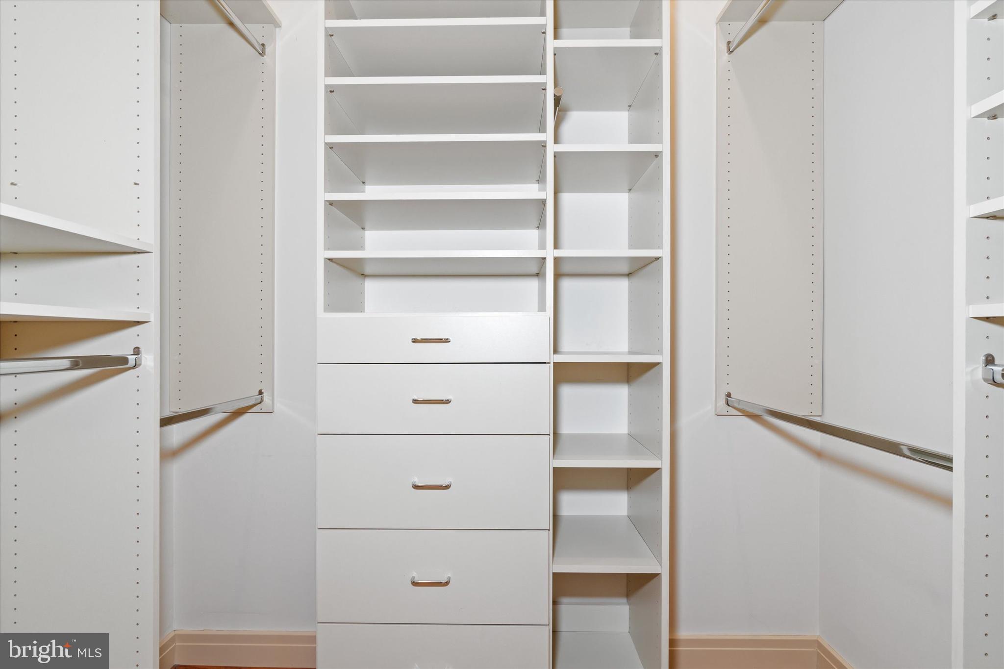 55 Raintree Road Chadds Ford, PA 19317 - Photo 15 of 61 Walkin Closet