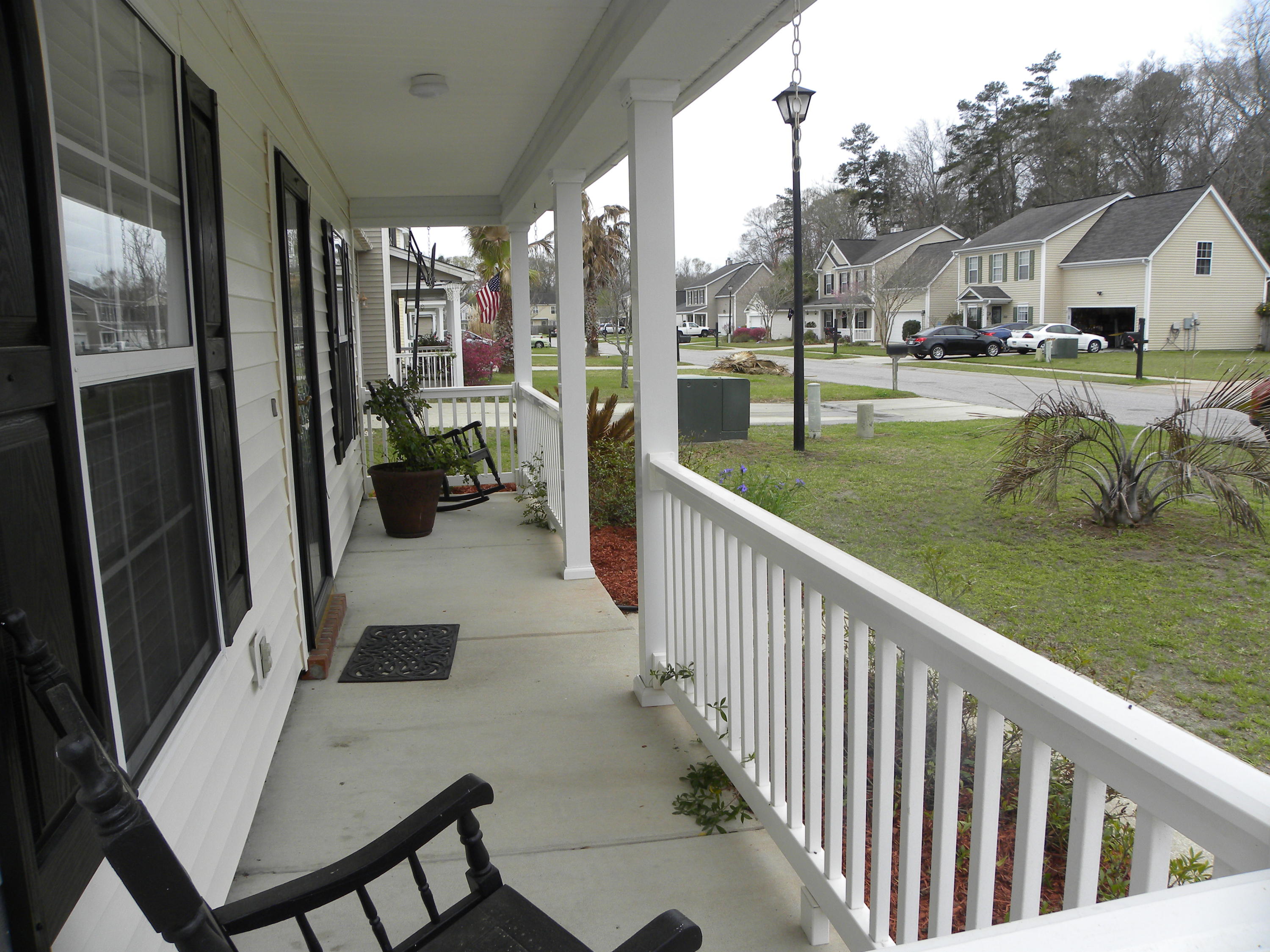 323 Eagle Ridge Road Summerville, SC 29485 - Photo 4 of 43 4