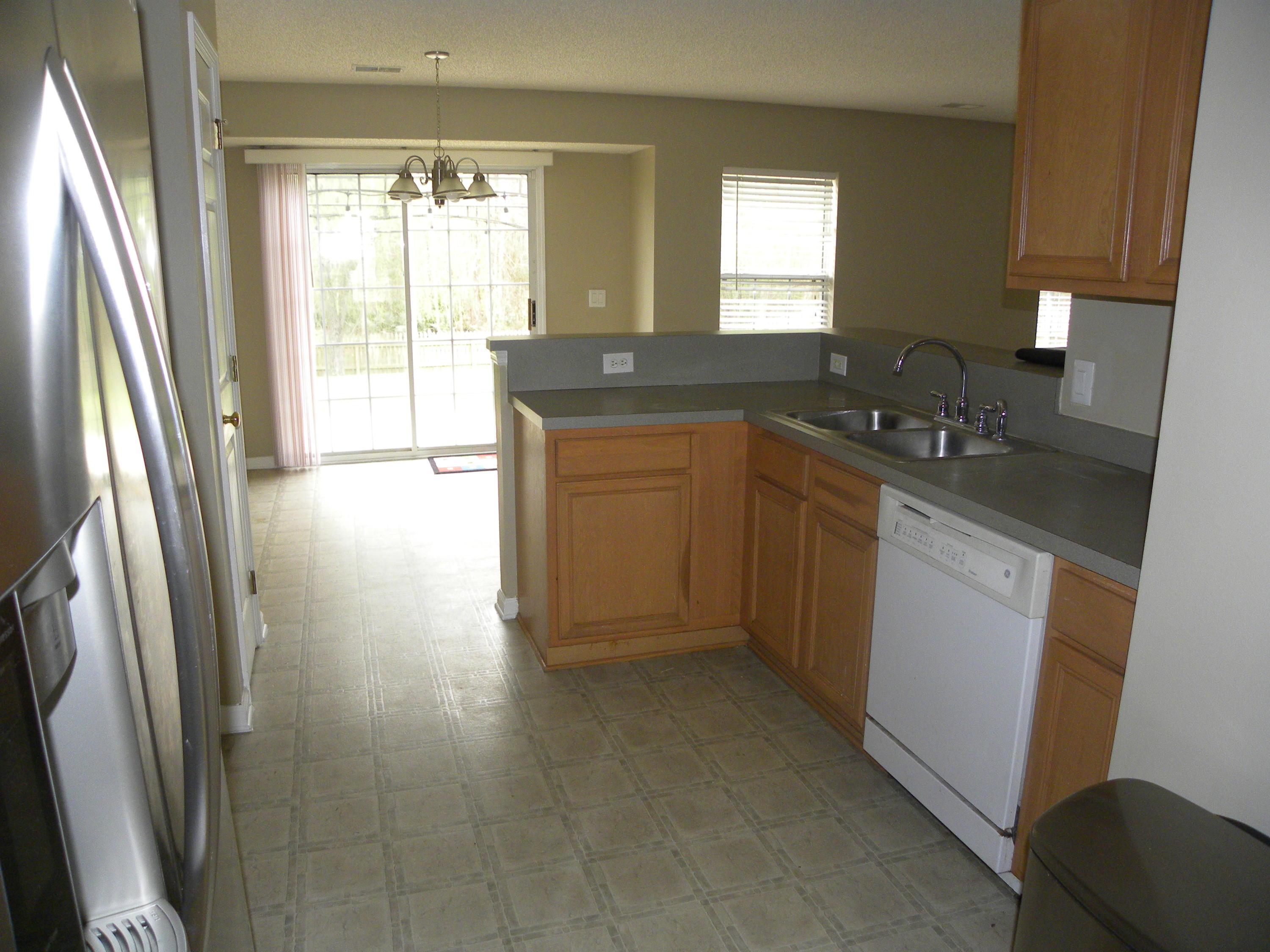 323 Eagle Ridge Road Summerville, SC 29485 - Photo 7 of 43 7