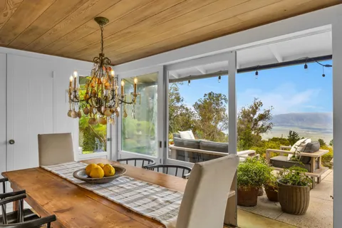 $2,250,000 | 1530 A Kamehameiki Road, Kula, HI 96790