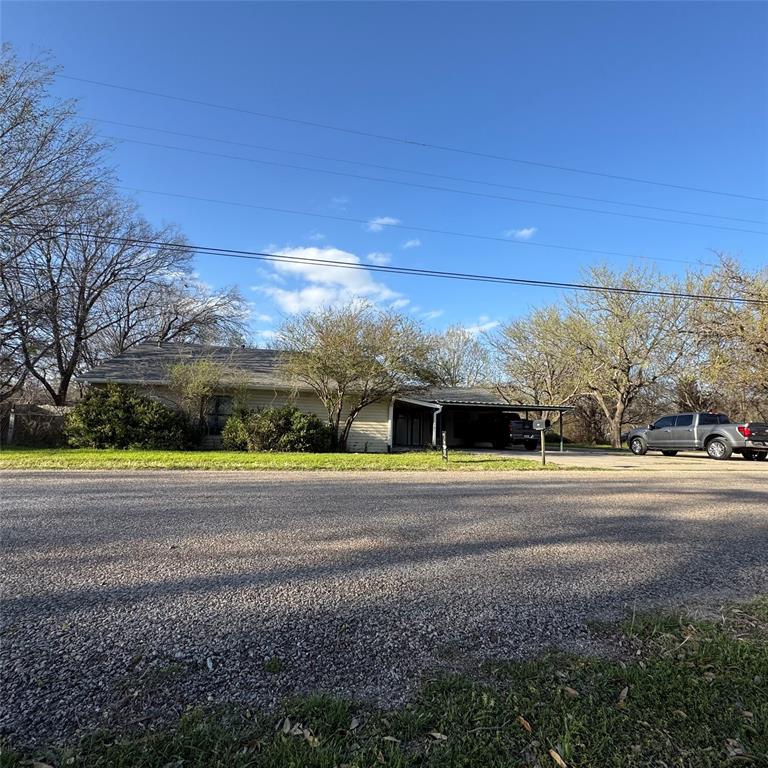 511 Rogers Road Newark, TX 76071 - Photo 16 of 22 View of front of home with a carport