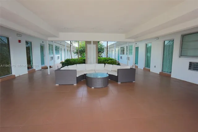 $1,875 | 7950 Tatum Waterway Drive, Unit N3, Miami Beach, FL 33141