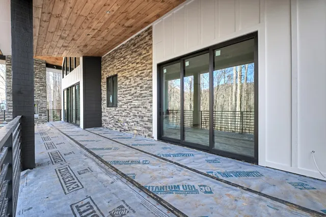 a view of a entrance door of the house