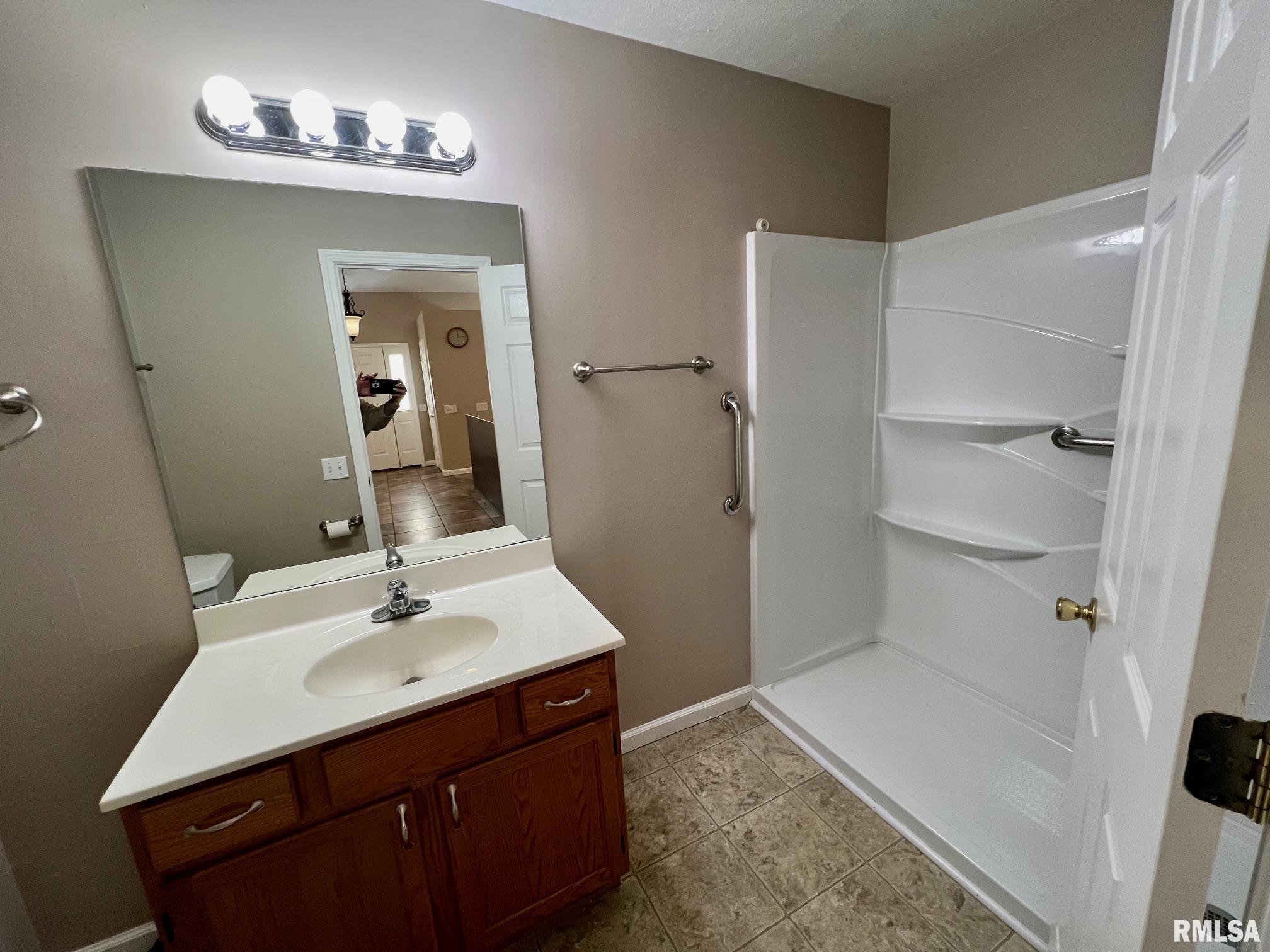 19340 Pinecrest Road Petersburg, IL 62675 - Photo 20 of 31 Gallery Image 20