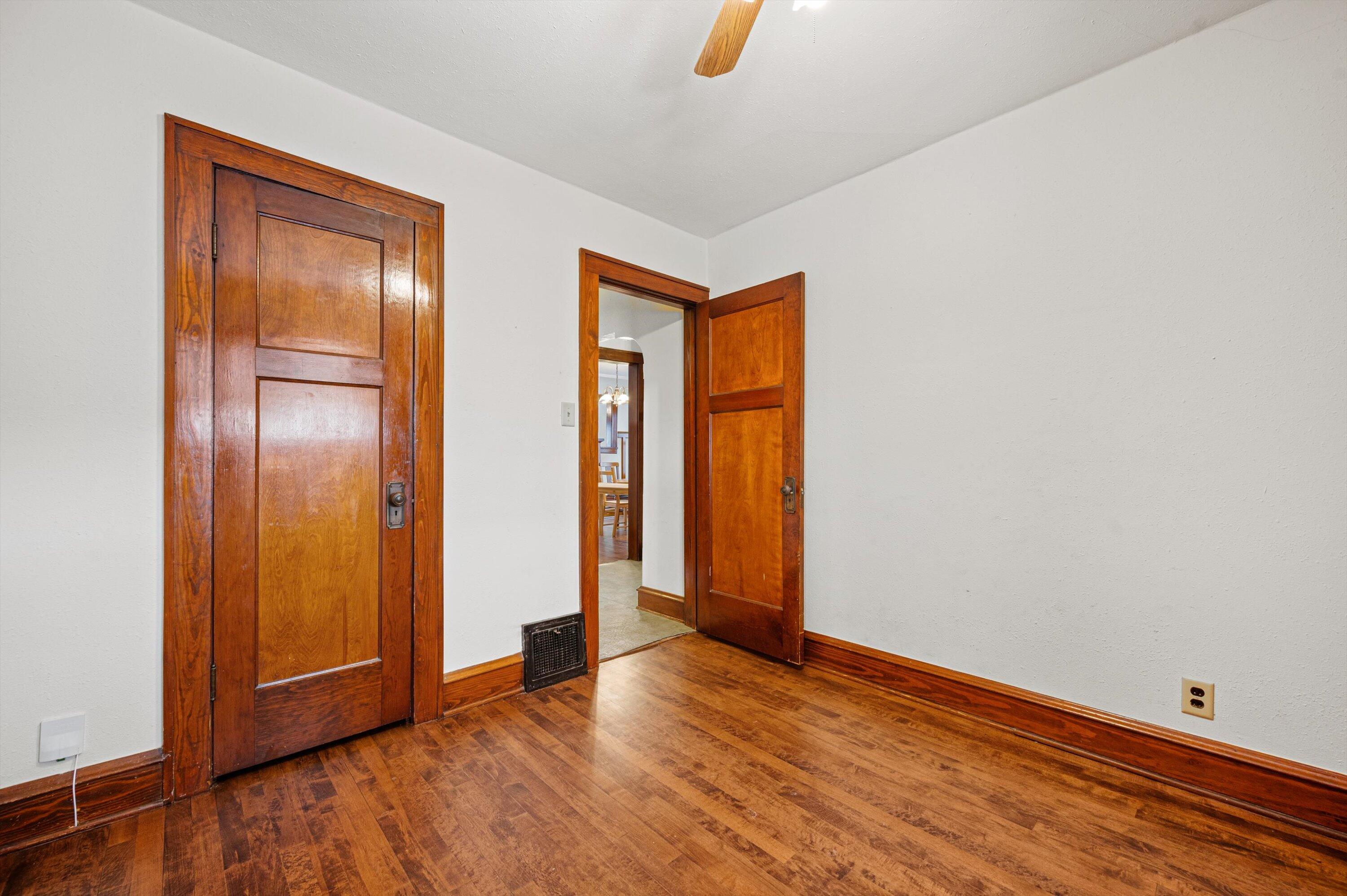 3141 South 15th Street Milwaukee, WI 53215 - Photo 16 of 18 14-DSC8607