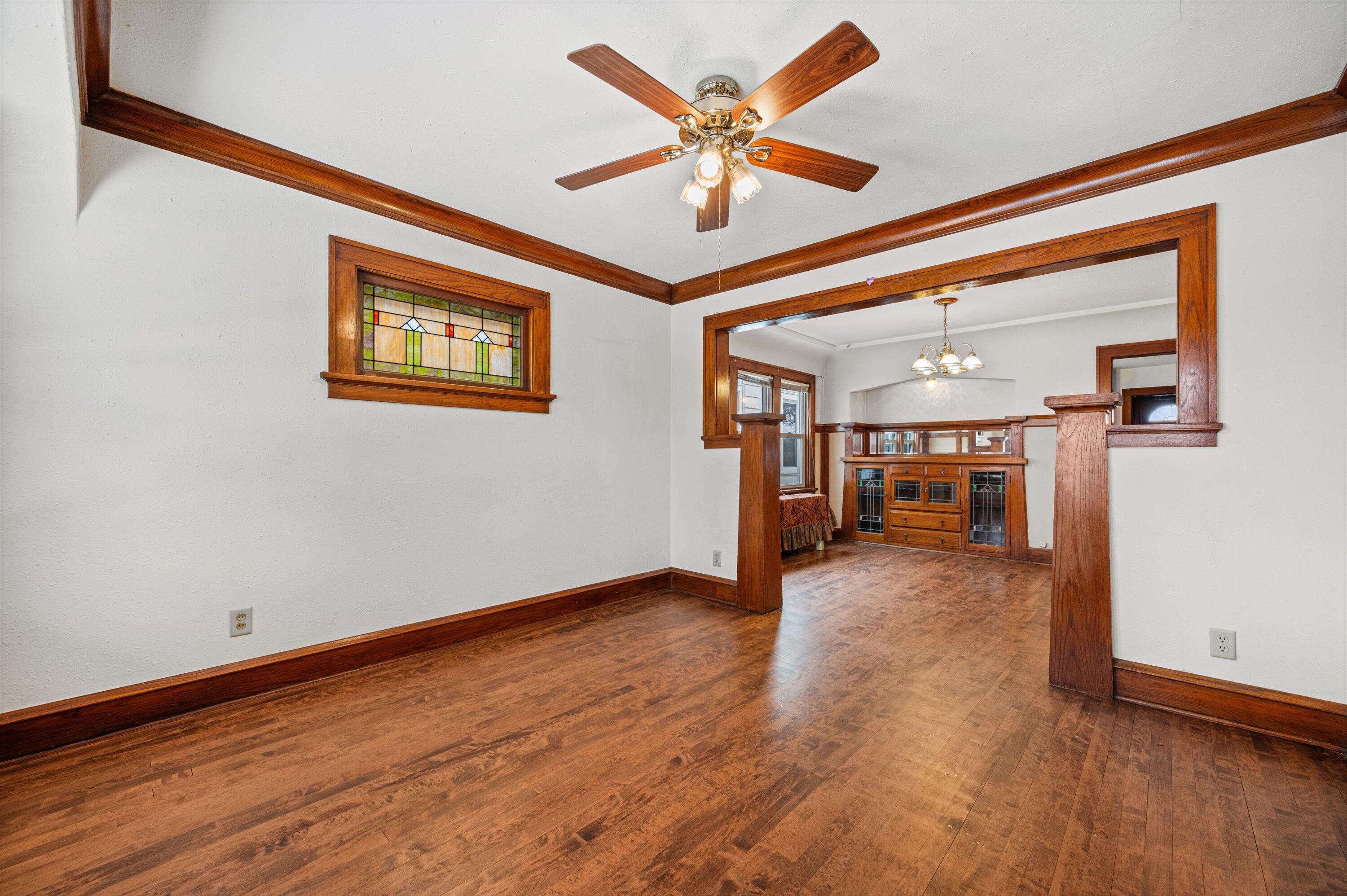 3141 South 15th Street Milwaukee, WI 53215 - Photo 4 of 18 02-DSC8553