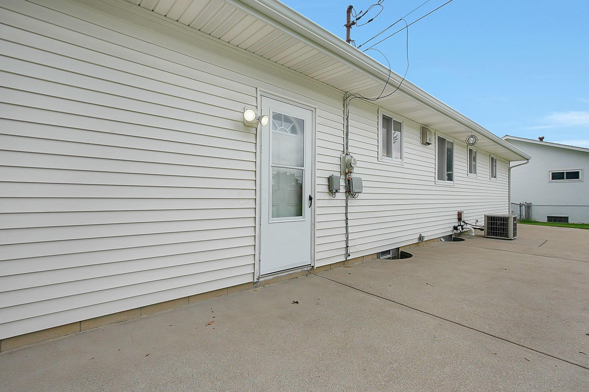 1647 Jackson Road Columbus, OH 43223 - Photo 22 of 30 23-web-or-mls-1647-jackson-rd