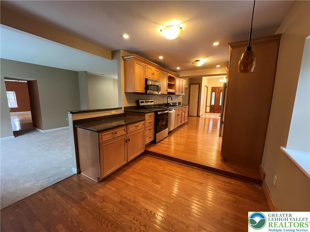 2239 Yost Road Bath, PA 18014 - Photo 16 of 35