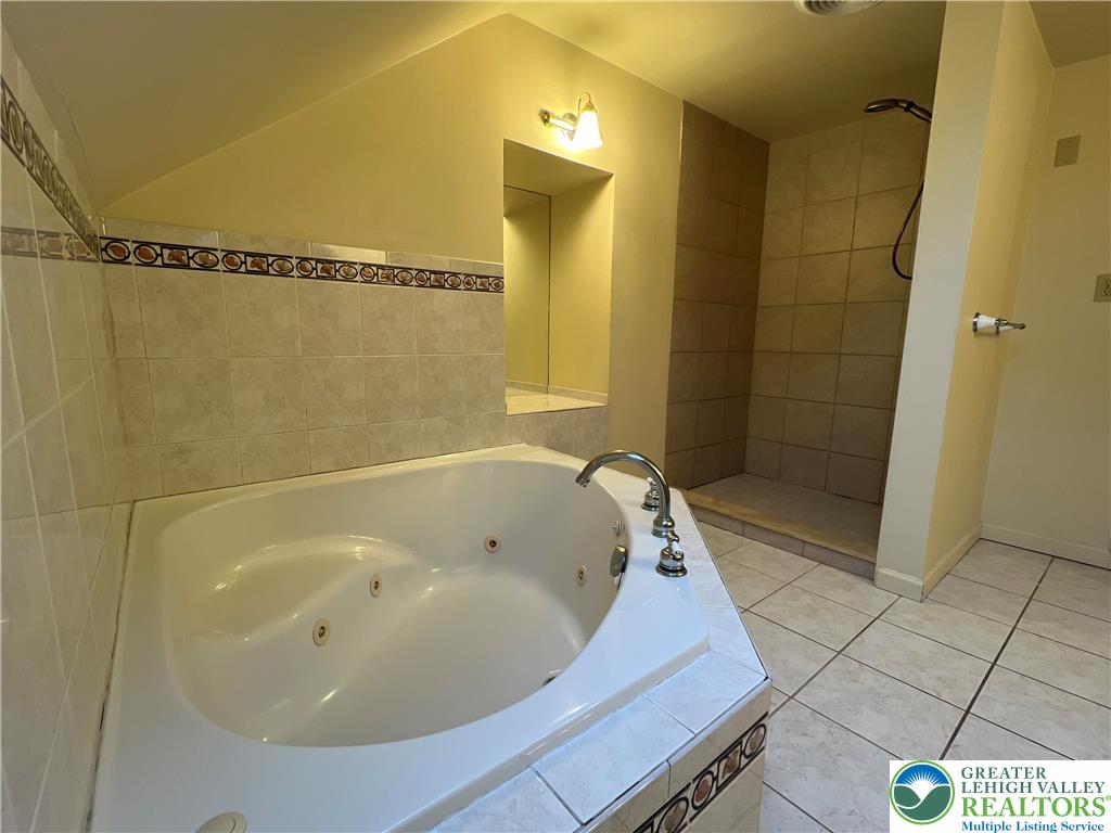 2239 Yost Road Bath, PA 18014 - Photo 31 of 35