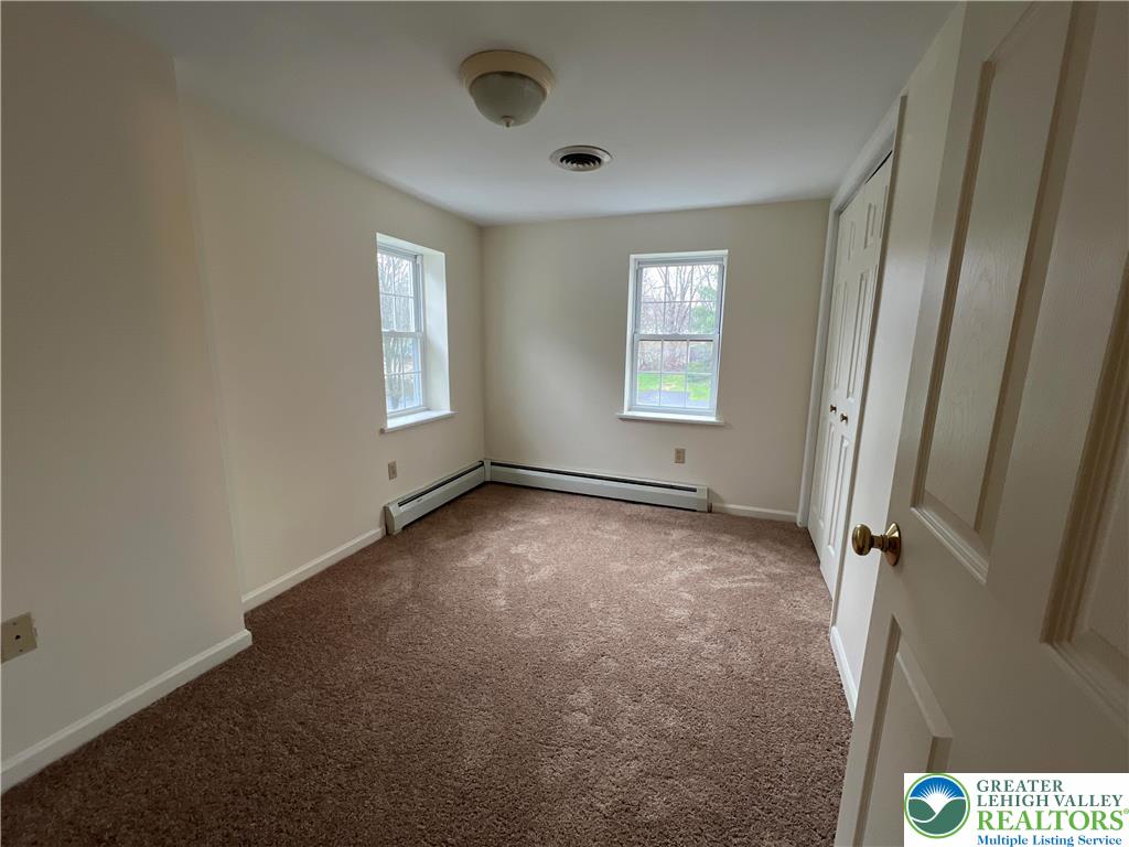 2239 Yost Road Bath, PA 18014 - Photo 32 of 35