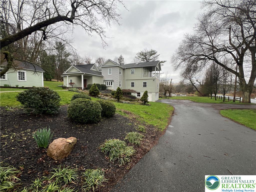 2239 Yost Road Bath, PA 18014 - Photo 4 of 35