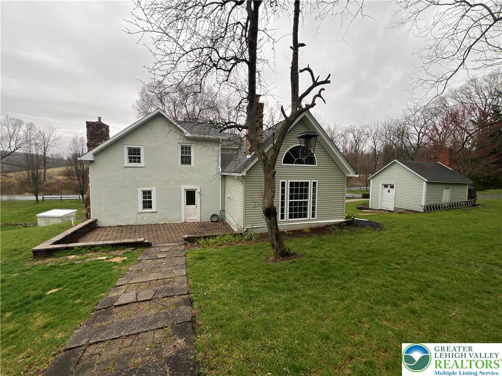 2239 Yost Road Bath, PA 18014 - Photo 5 of 35