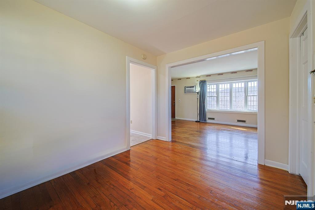 50 Knolls Road Bloomingdale, NJ 07403 - Photo 12 of 36