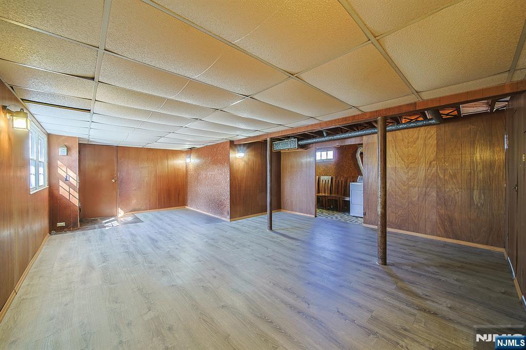 50 Knolls Road Bloomingdale, NJ 07403 - Photo 23 of 36 a view of empty room with wooden floor