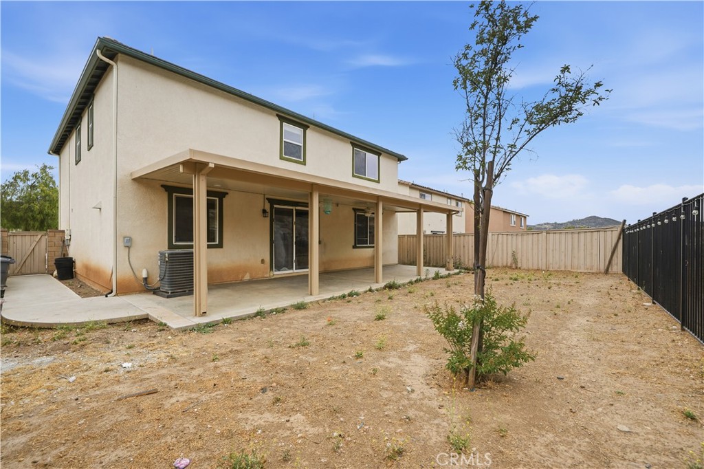 34308 Heather Ridge Road Lake Elsinore, CA 92532 - Photo 28 of 31