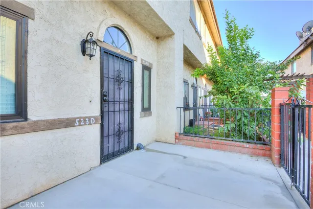 a view of a house with a street view