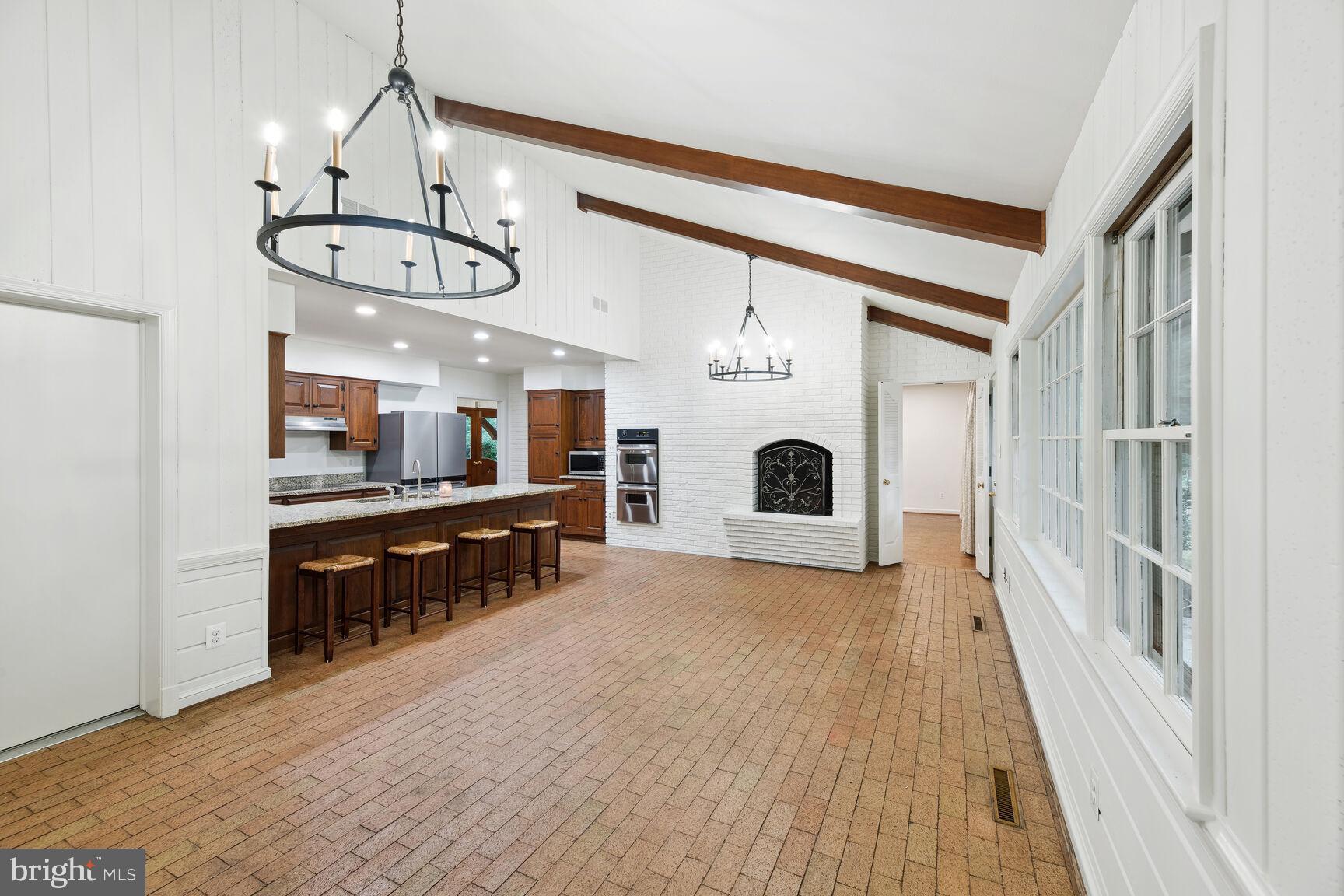 6313 Stoneham Lane McLean, VA 22101 - Photo 12 of 37 Eat-in kitchen with large family room
