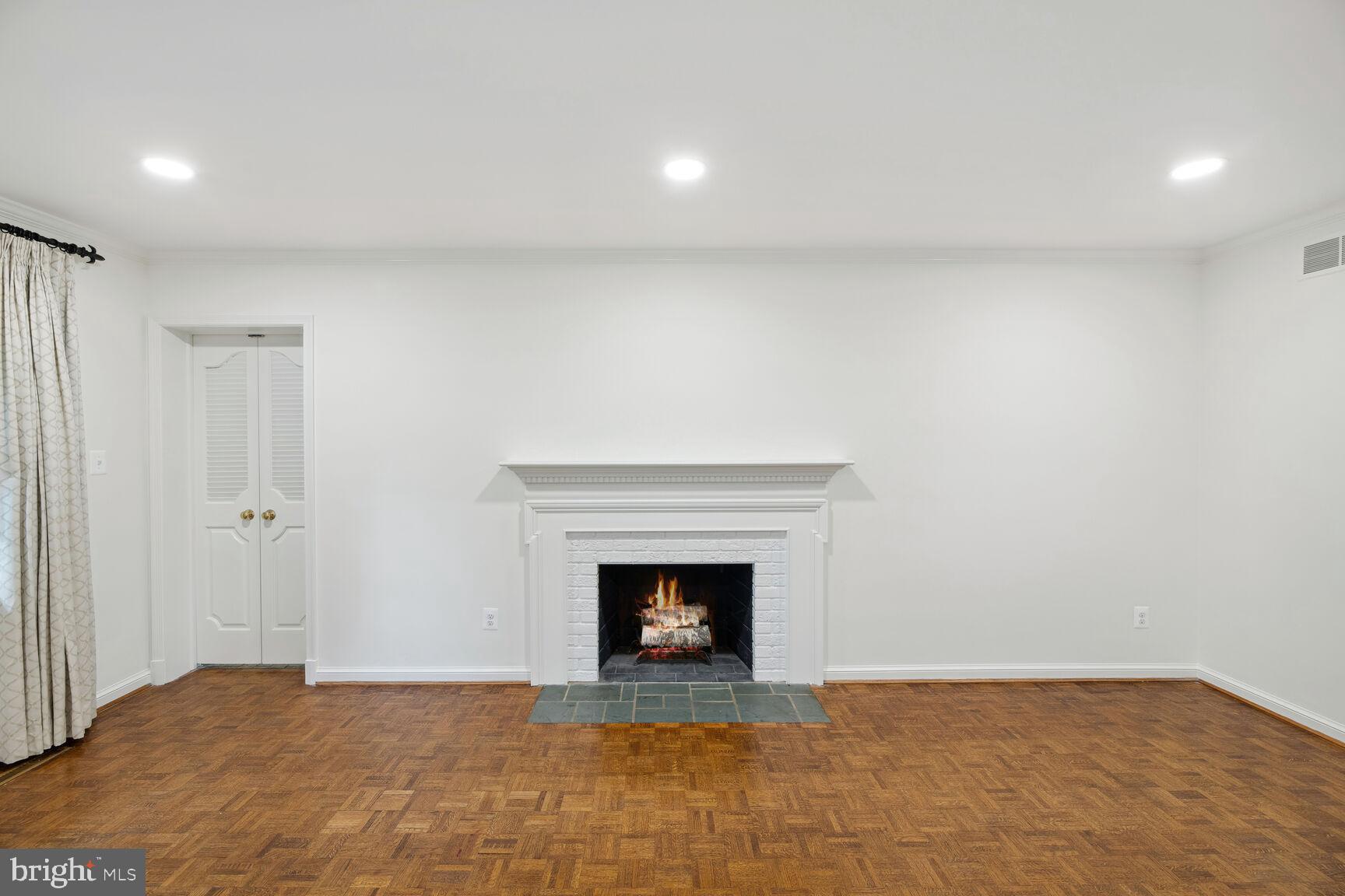 6313 Stoneham Lane McLean, VA 22101 - Photo 7 of 37 Double doors in LR lead to large kitchen