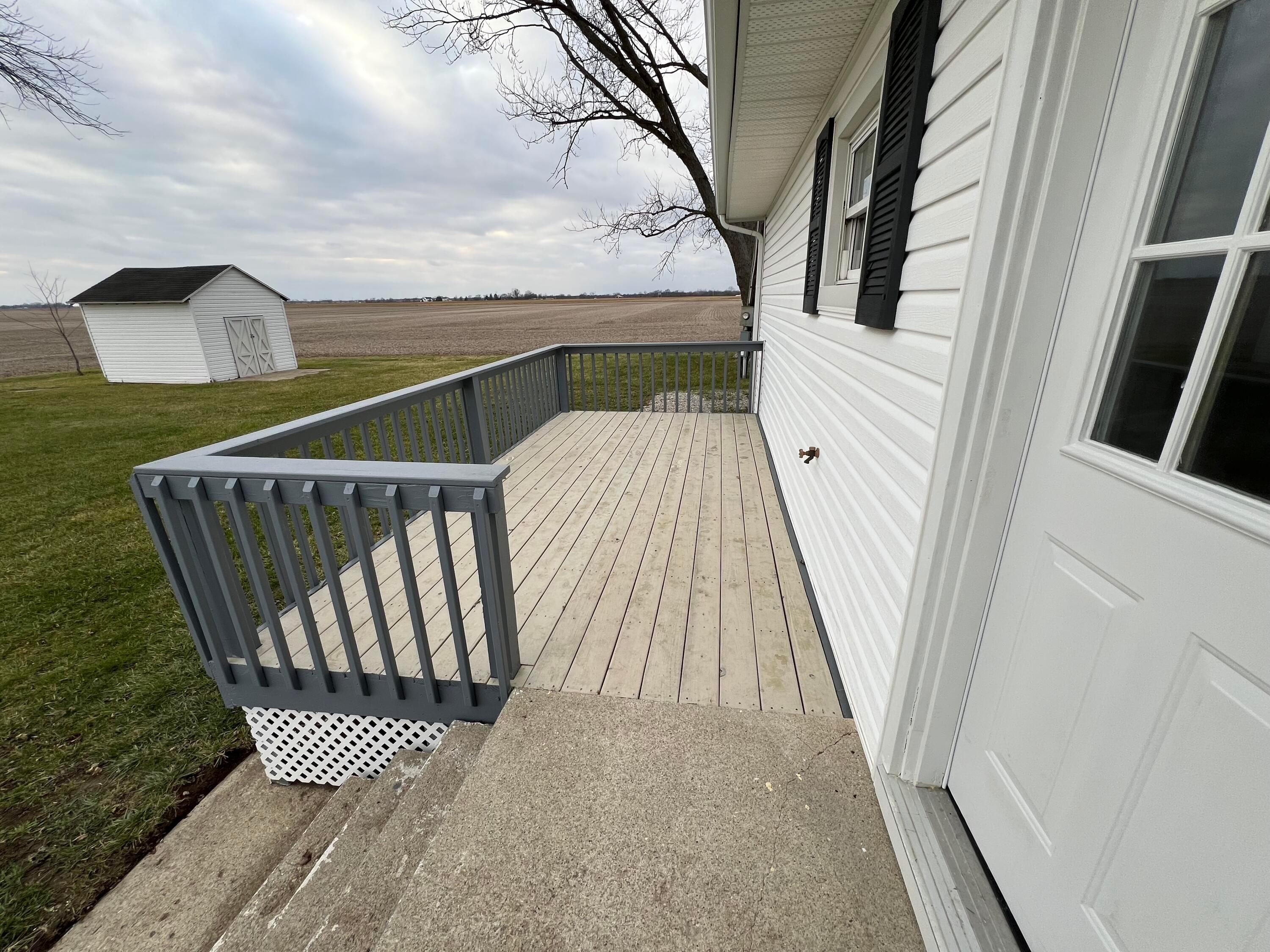 22555 State Rte 207 New Holland, OH 43145 - Photo 7 of 35 Deck