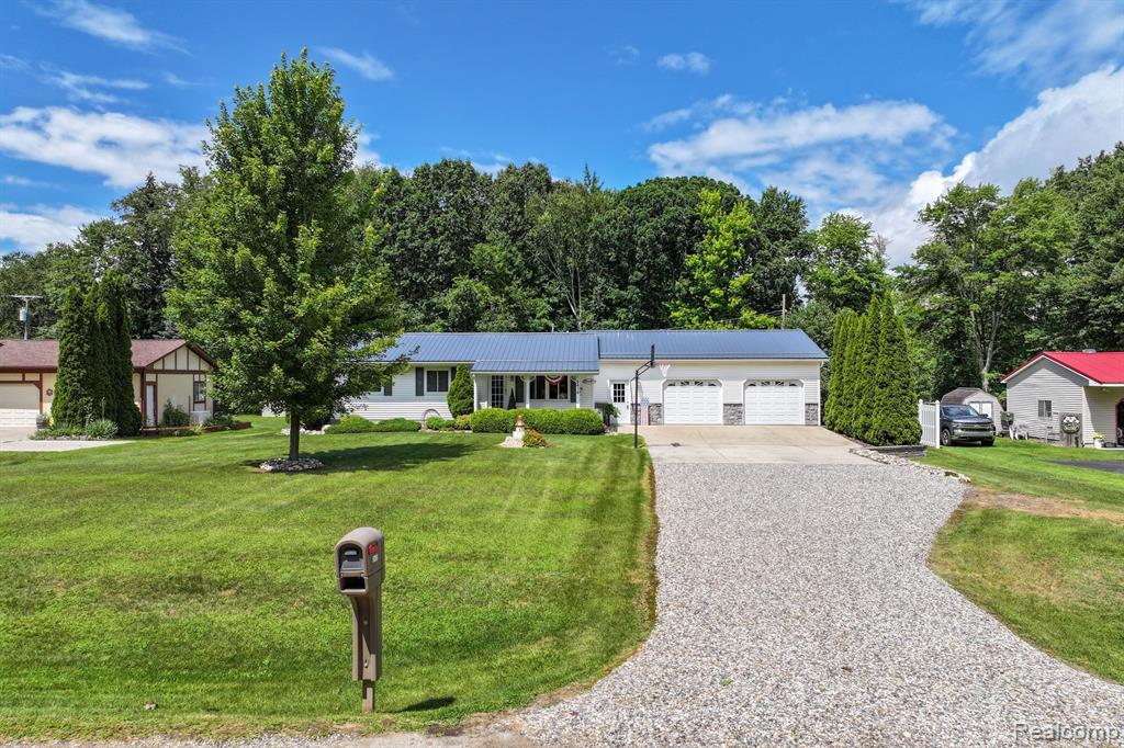 2415 King Road Lapeer, MI 48446 - Photo 32 of 37