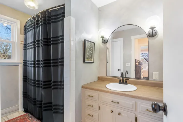 $390,000 | 403 Bonnawood Drive, Hermitage, TN 37076