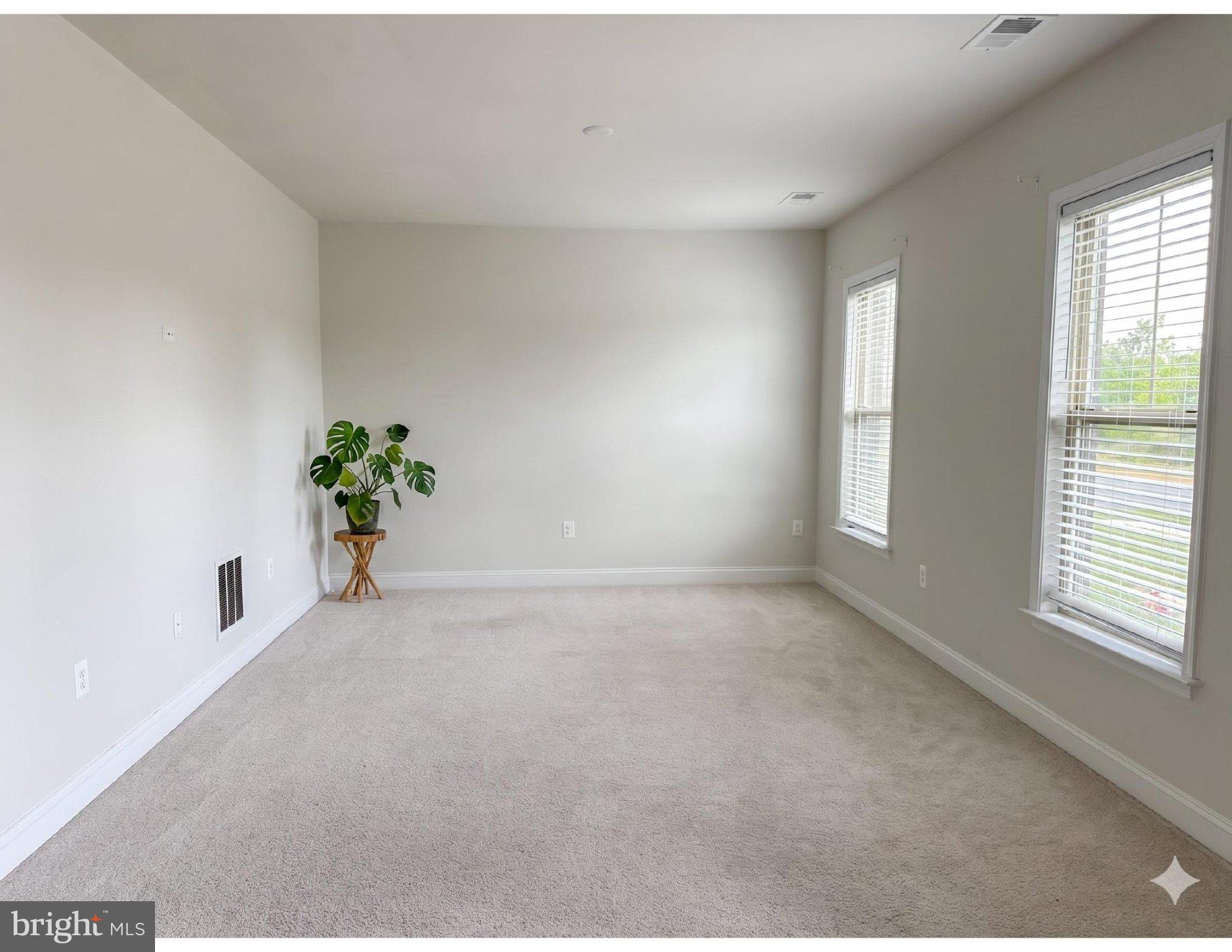 17109 Branched Oak Road Dumfries, VA 22026 - Photo 5 of 24 Bright and airy open space awaits.