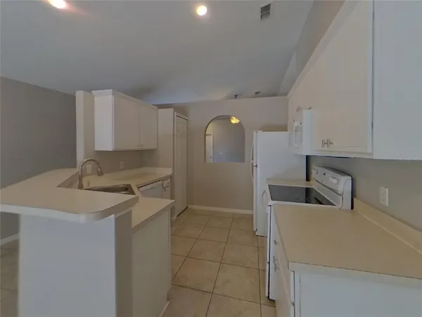 $2,069 | Undisclosed Address, Riverview, FL 33579