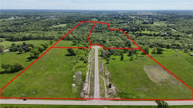 $1,100,000 | 5375 West 188th Terrace, Stilwell, KS 66085