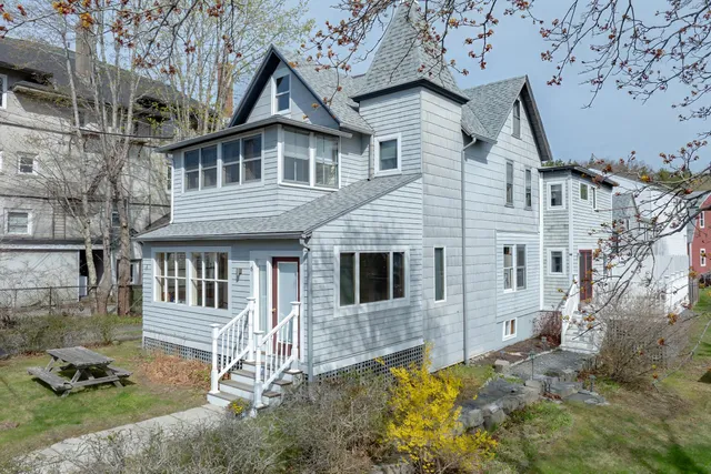 $1,490,000 | 6 Sea Street, Northeast Harbor, ME 04662