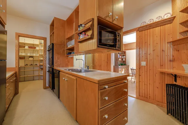 $1,490,000 | 6 Sea Street, Northeast Harbor, ME 04662