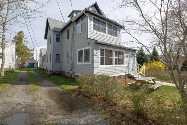 $1,490,000 | 6 Sea Street, Northeast Harbor, ME 04662