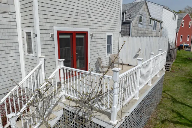 $1,490,000 | 6 Sea Street, Northeast Harbor, ME 04662