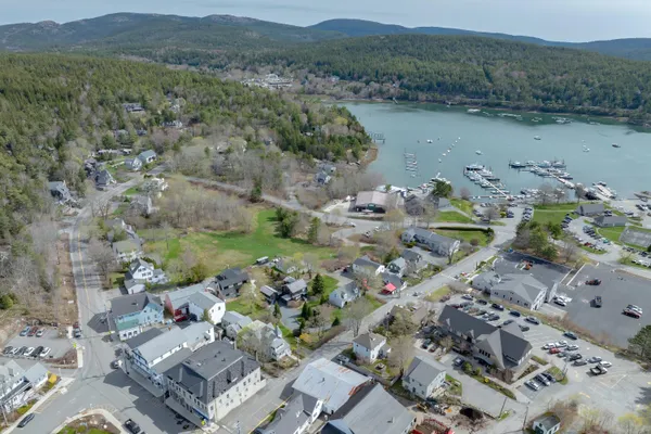 $1,490,000 | 6 Sea Street, Mount Desert, ME 04662