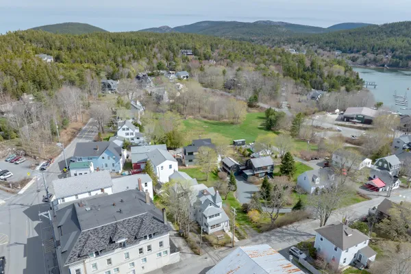 $1,490,000 | 6 Sea Street, Mount Desert, ME 04662