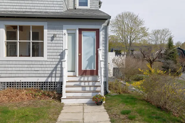 $1,490,000 | 6 Sea Street, Northeast Harbor, ME 04662
