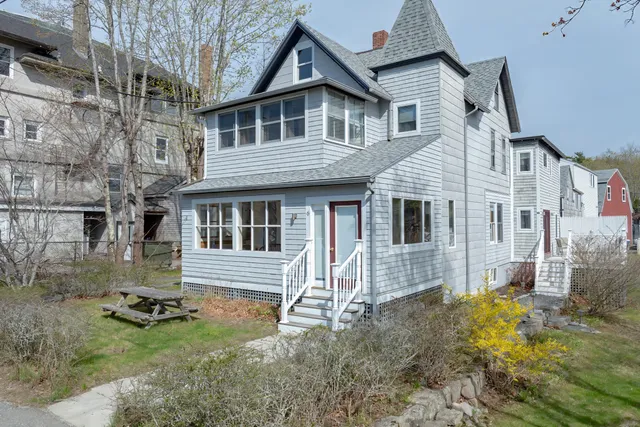 $1,490,000 | 6 Sea Street, Northeast Harbor, ME 04662
