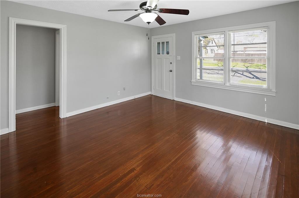 1504 Baker Avenue Bryan, TX 77803 - Photo 4 of 17