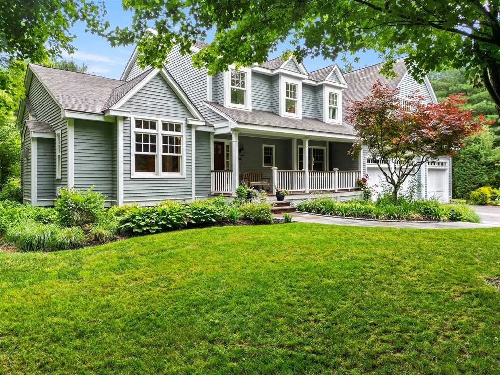 28 Howlett Street Topsfield, MA 01983 - Photo 1 of 42 Gallery Image 1