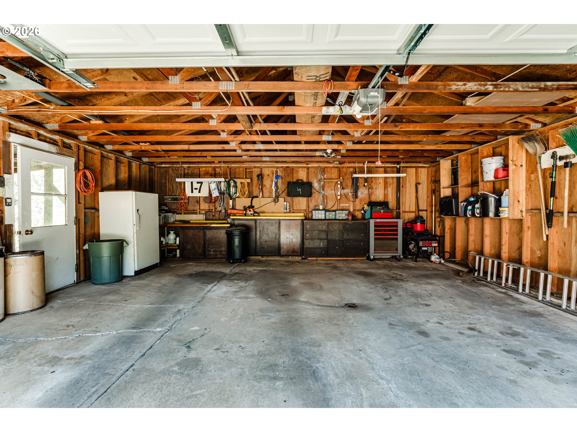 26408 Crow Road Eugene, OR 97402 - Photo 21 of 28 Garage