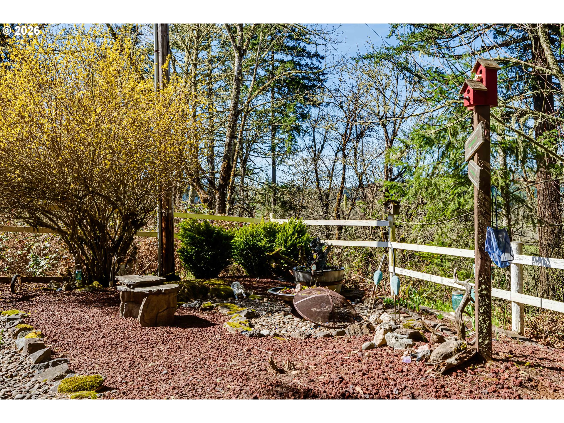 26408 Crow Road Eugene, OR 97402 - Photo 25 of 28 Yard
