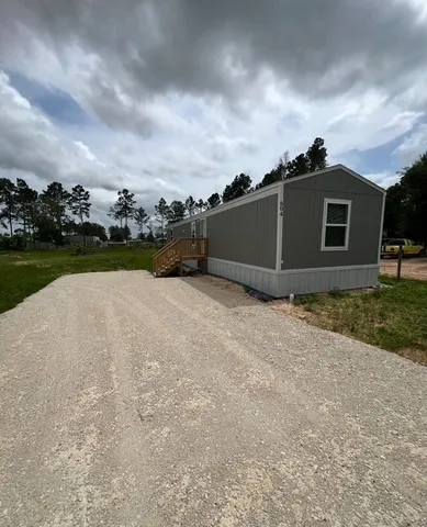 $1,150 | 614 CR 5253, Cleveland, TX 77327