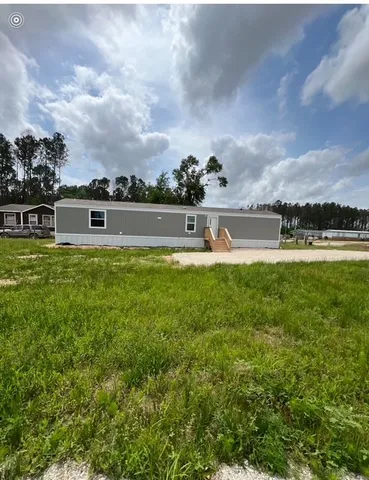 $1,150 | 614 CR 5253, Cleveland, TX 77327